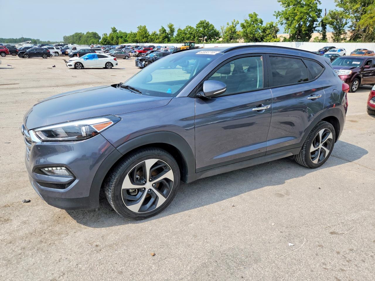 2016 HYUNDAI TUCSON — Front 3/4