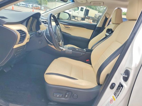 2016 LEXUS NX 300h Luxury