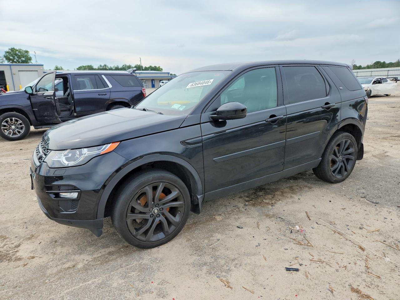 2016 LAND ROVER DISCOVERY HSE Lux — Front 3/4