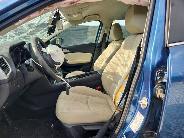 2018 MAZDA 3 Sport