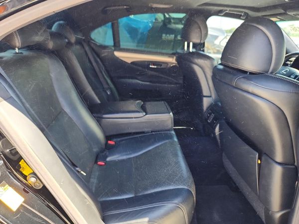 2014 LEXUS LS 460