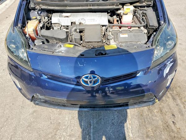 2013 TOYOTA PRIUS
