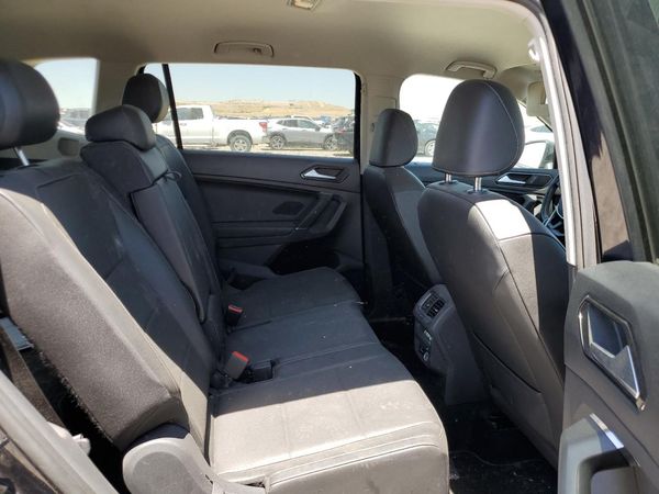 2018 VOLKSWAGEN TIGUAN SE, SEL