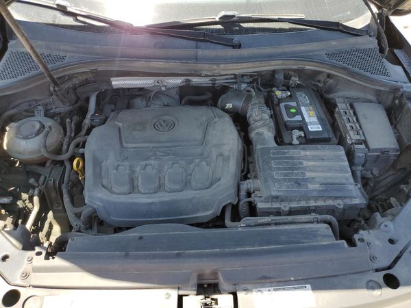 2018 VOLKSWAGEN TIGUAN SE, SEL