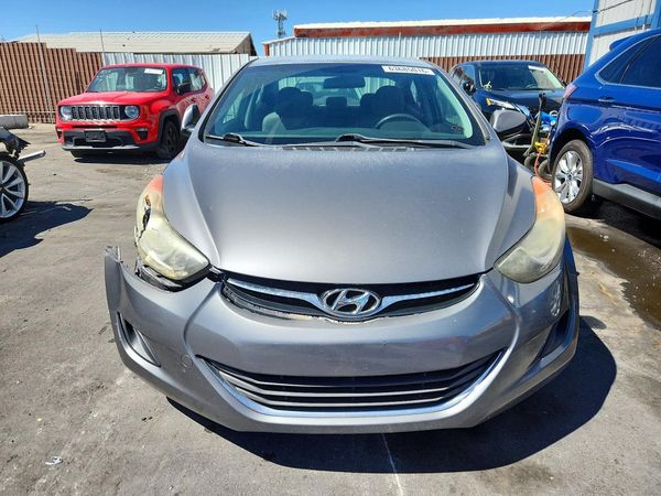2013 HYUNDAI ELANTRA