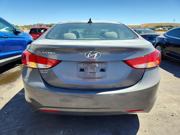 2013 HYUNDAI ELANTRA
