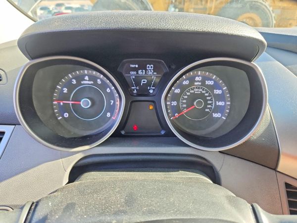2013 HYUNDAI ELANTRA