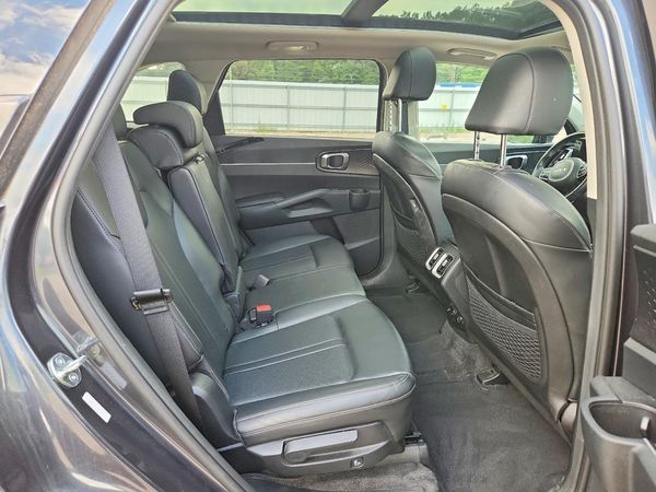2023 KIA SORENTO