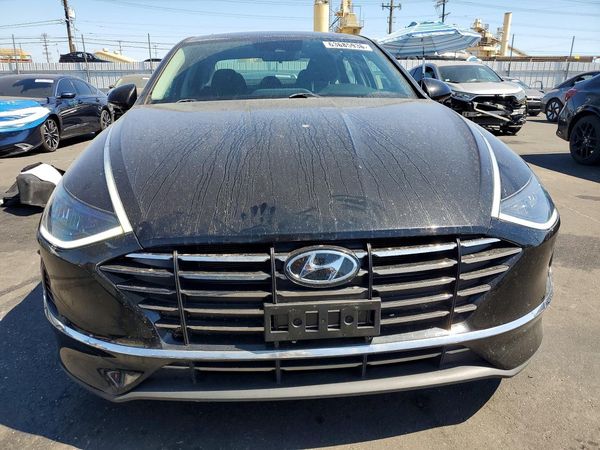 2022 HYUNDAI SONATA SE