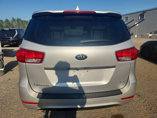 2017 KIA SEDONA LX