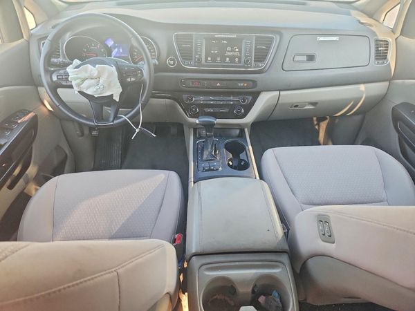 2017 KIA SEDONA LX