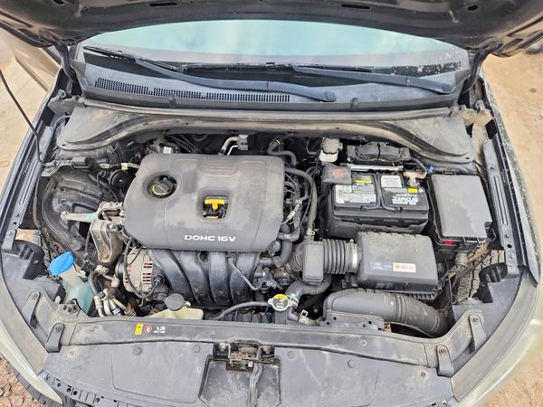 2017 HYUNDAI ELANTRA SE Base