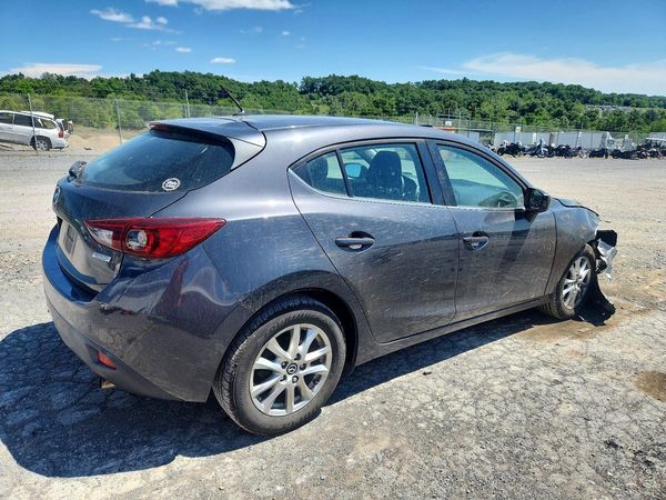 2016 MAZDA 3
