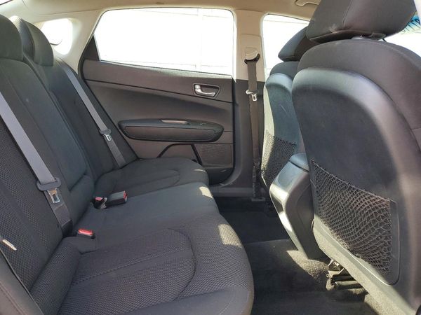 2019 KIA OPTIMA LX, S