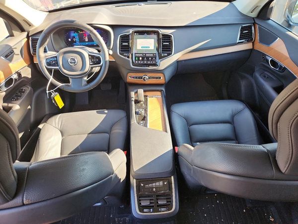 2025 VOLVO XC90 Plus Bright