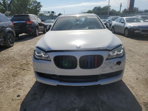 2014 BMW 750