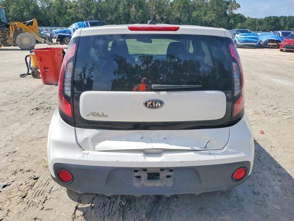 2018 KIA SOUL Base