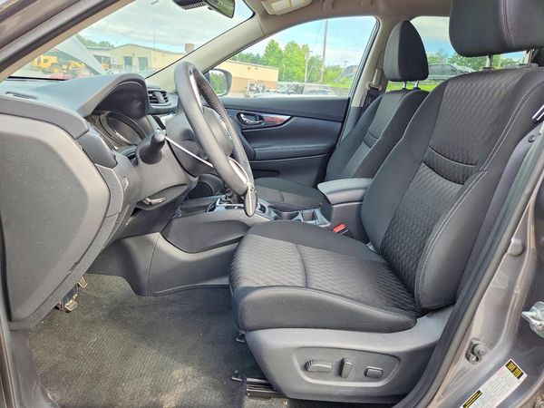 2019 NISSAN ROGUE — DENT