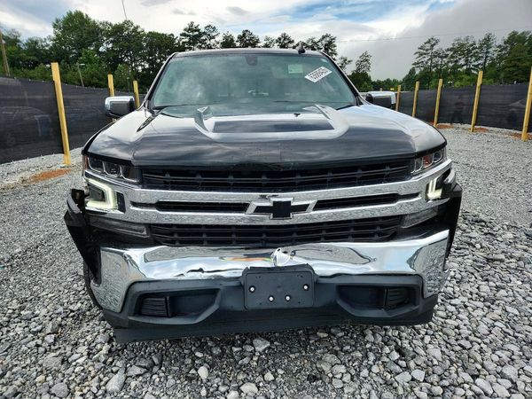 2022 CHEVROLET SILVERADO LT