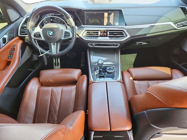 2022 BMW X5 M50i