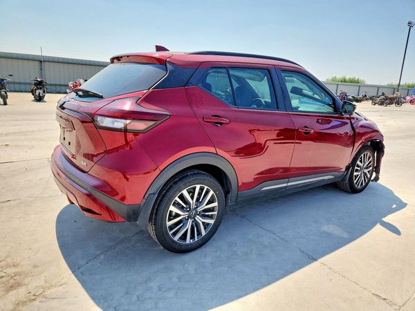 2023 NISSAN KICKS SR