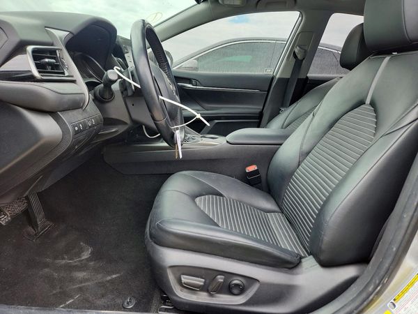 2021 TOYOTA CAMRY SE — DENT