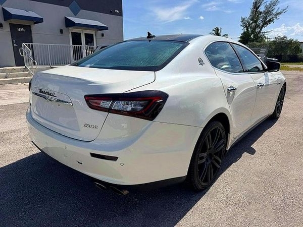 2014 MASERATI GHIBLI