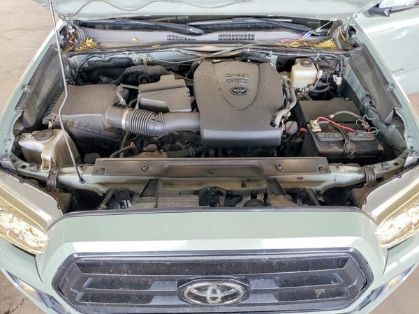 2022 TOYOTA TACOMA SR5