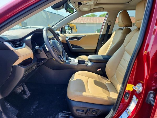 2021 TOYOTA RAV4 Limited