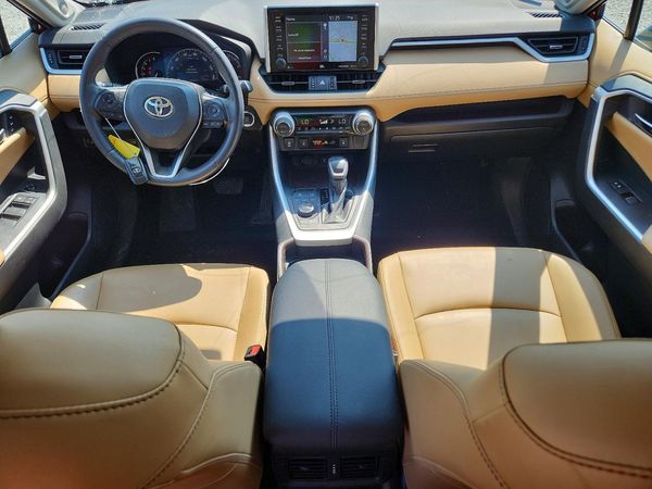 2021 TOYOTA RAV4 Limited