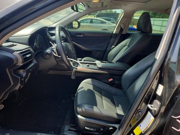 2019 LEXUS IS
