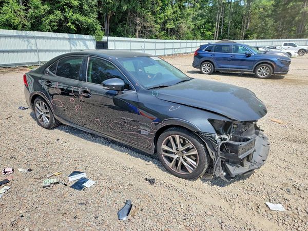 2019 LEXUS IS