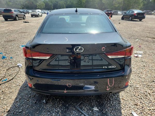 2019 LEXUS IS