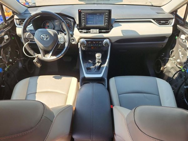 2019 TOYOTA RAV4