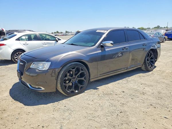 2016 CHRYSLER 300 — DSFA — Front 3/4