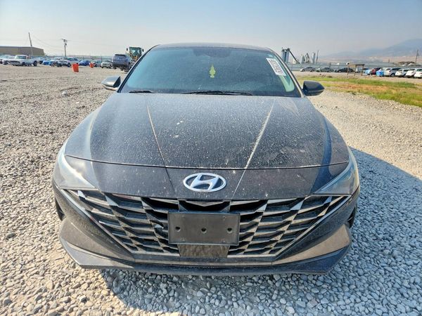 2021 HYUNDAI ELANTRA SEL w/ Premium Pkg