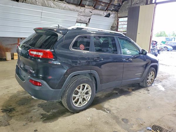2015 JEEP CHEROKEE LATITUDE 4X4