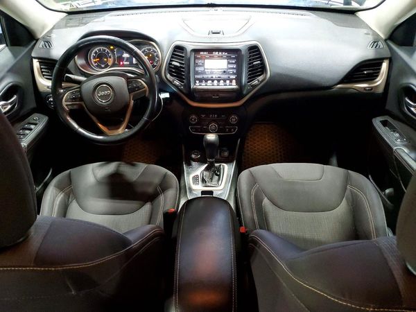 2015 JEEP CHEROKEE LATITUDE 4X4