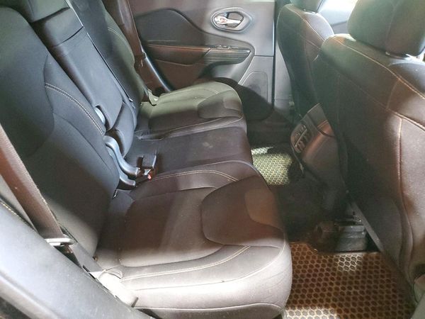 2015 JEEP CHEROKEE LATITUDE 4X4