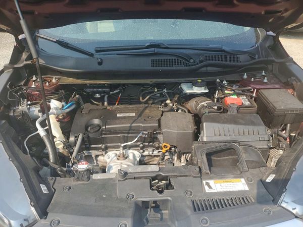 2017 HONDA CRV LX — Engine bay