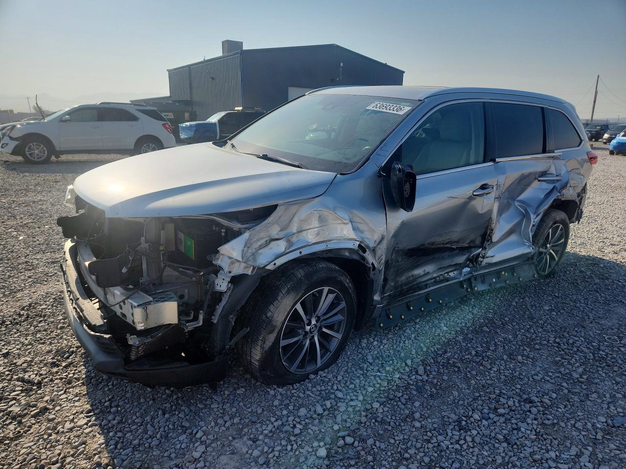 2017 TOYOTA HIGHLANDER SE/XLE