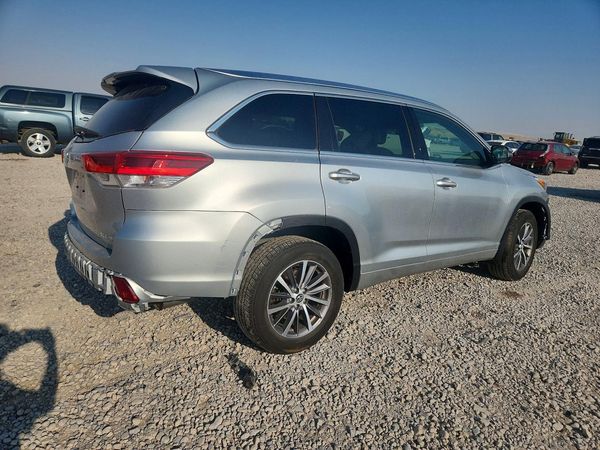 2017 TOYOTA HIGHLANDER SE/XLE