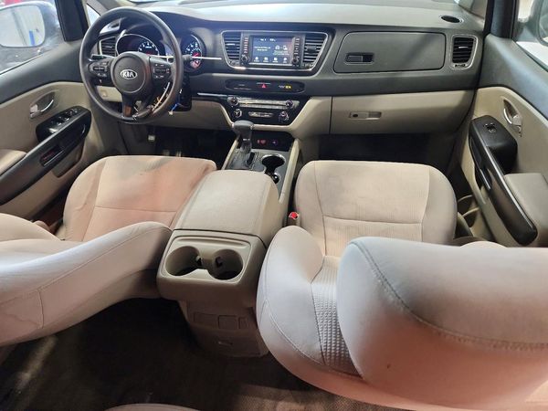 2019 KIA SEDONA