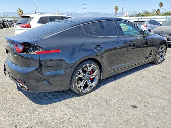 2019 KIA STINGER