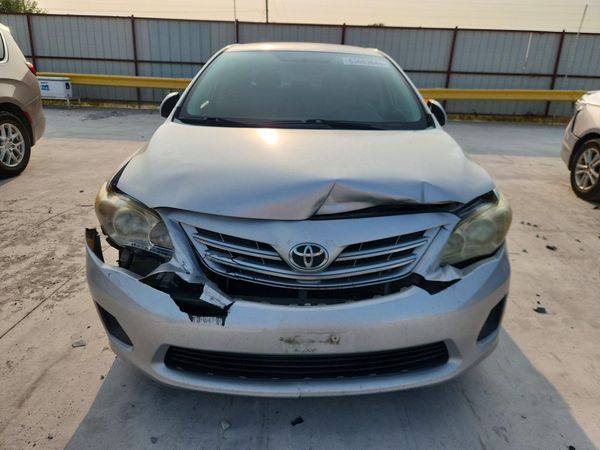 2013 TOYOTA COROLLA