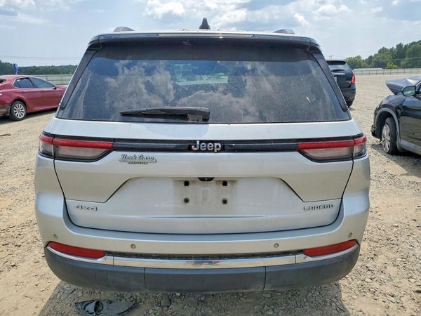 2023 JEEP GRAND CHEROKEE Laredo, Altitude