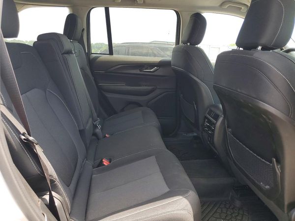 2023 JEEP GRAND CHEROKEE Laredo, Altitude