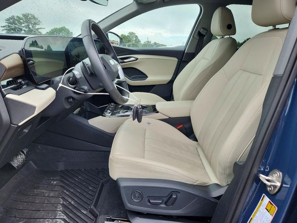2025 AUDI Q6 E-TRON e-tron Premium
