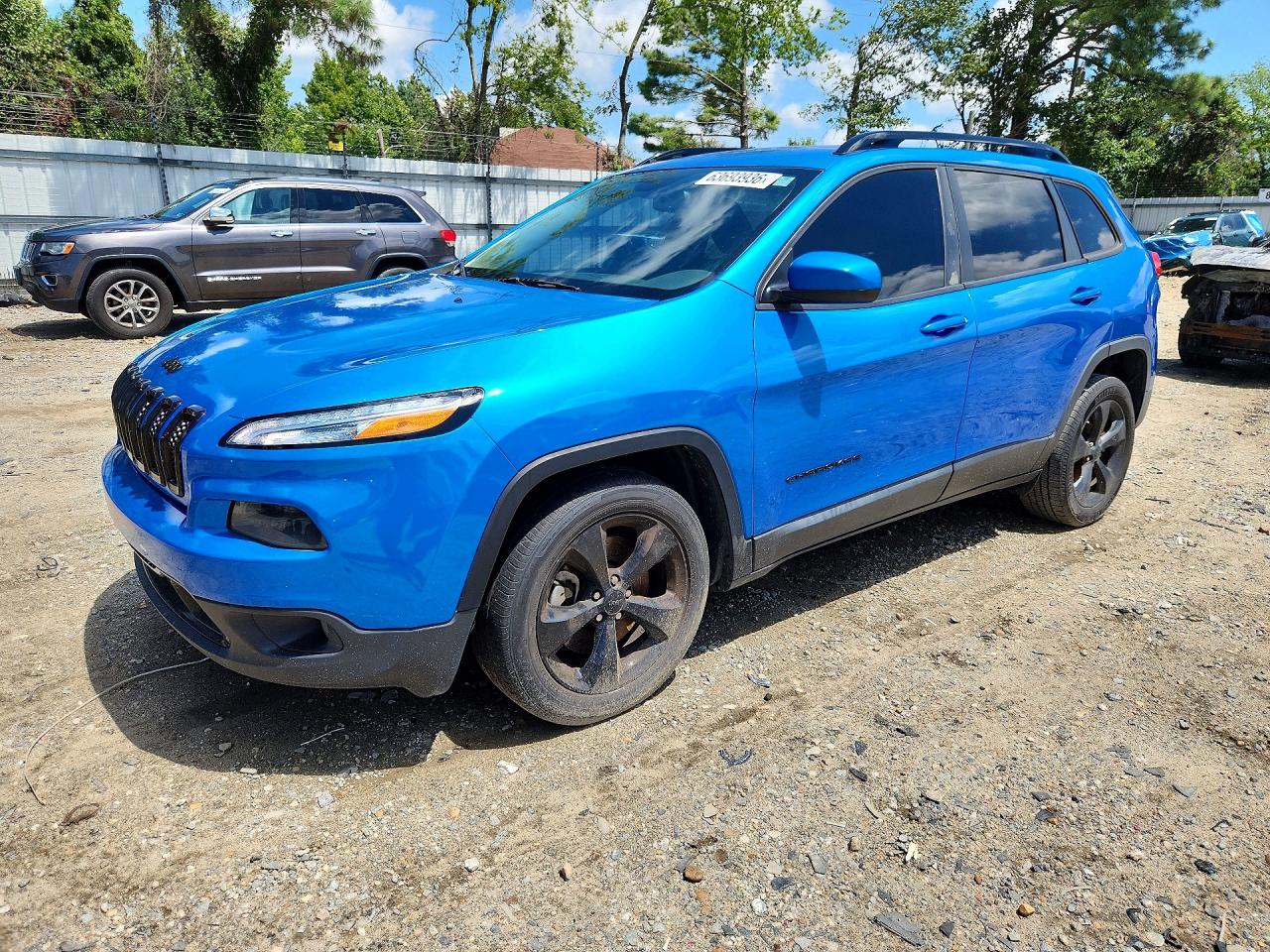 2018 JEEP CHEROKEE — Front 3/4