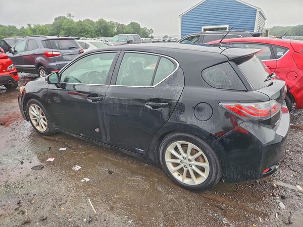 2013 LEXUS CT 200h
